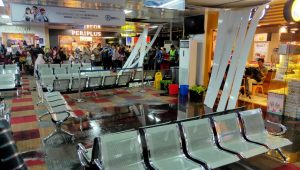 Plafon Bandara Halim Dua Kali Jebol Karena Diguyur Hujan Deras
