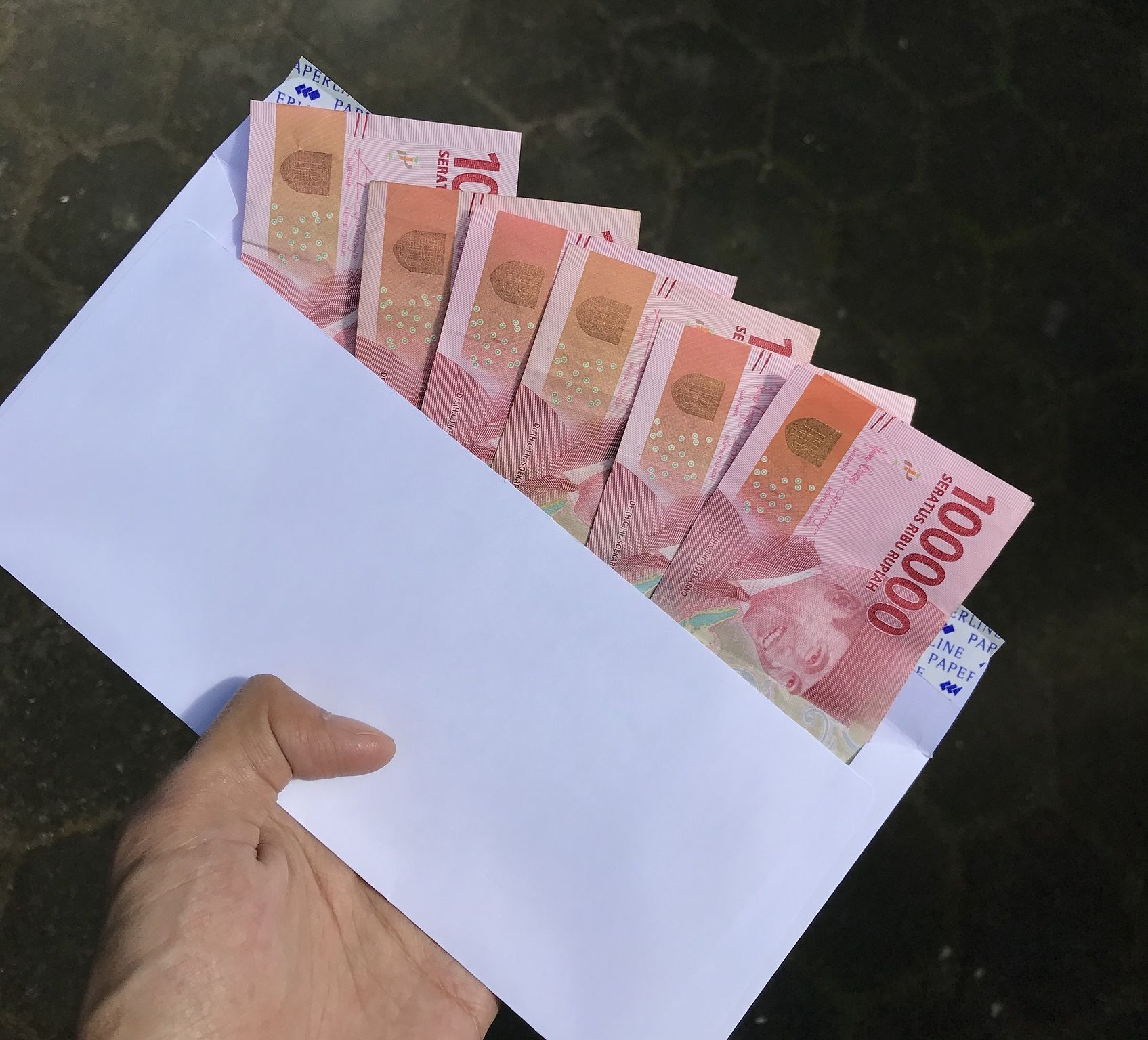 Simbol-simbol Penolak dan Penghalang Kebenaran