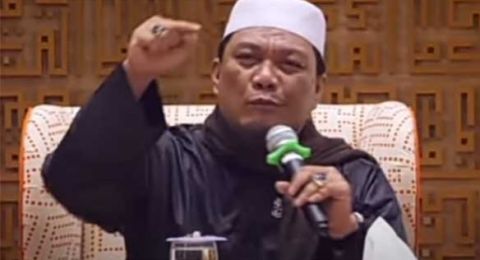 Yahya Waloni; Internet