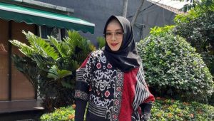 artis Rina Gunawan dikabarkan meninggal dunia. Berita tersebut dibenarkan oleh manajer Rina Gunawan, Evi G Margarhetna. Foto: Detikcom