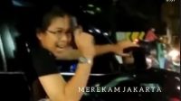 Pengemudi Fortuner Tabrak Wanita di Duren Sawit Acungkan Pistol: Bukan Salah Gua!
