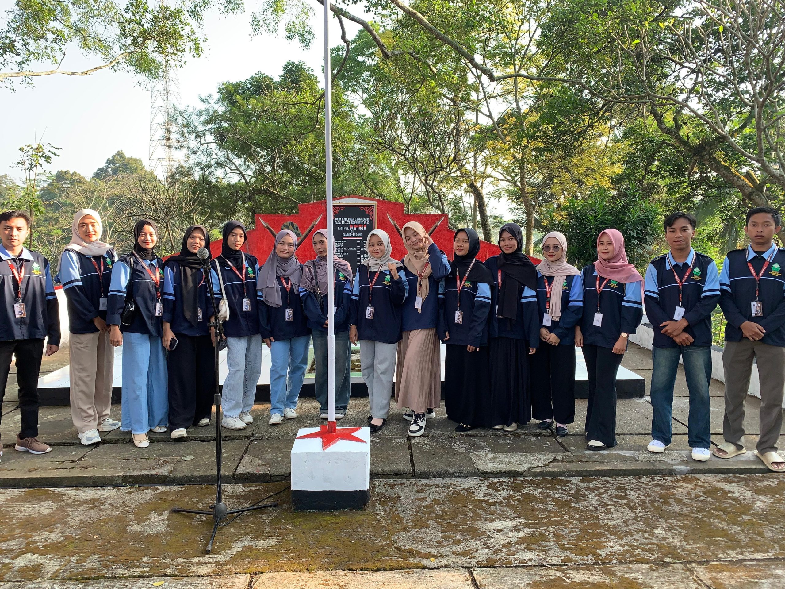 ziarah makam pahlawan